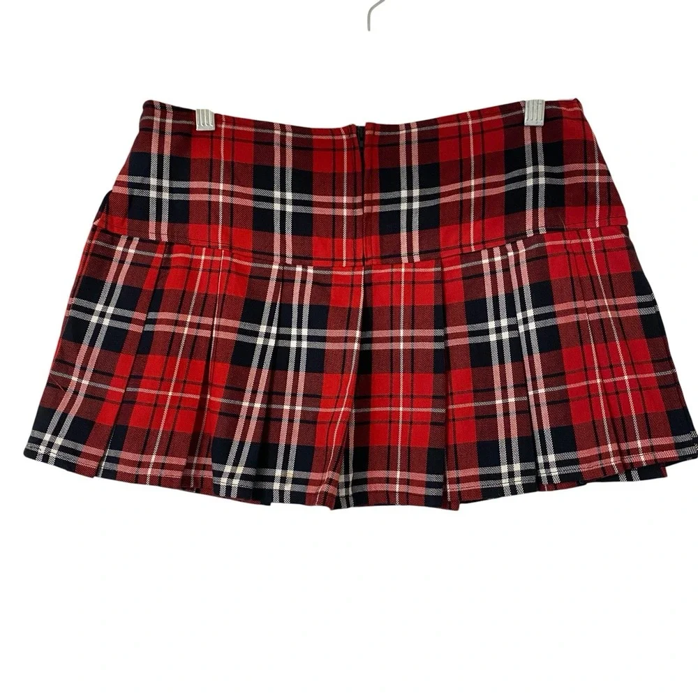 Abbey Dawn Mini Plaid Pleated Skirt Size 9 Red Black Punk Emo Y2K Academia